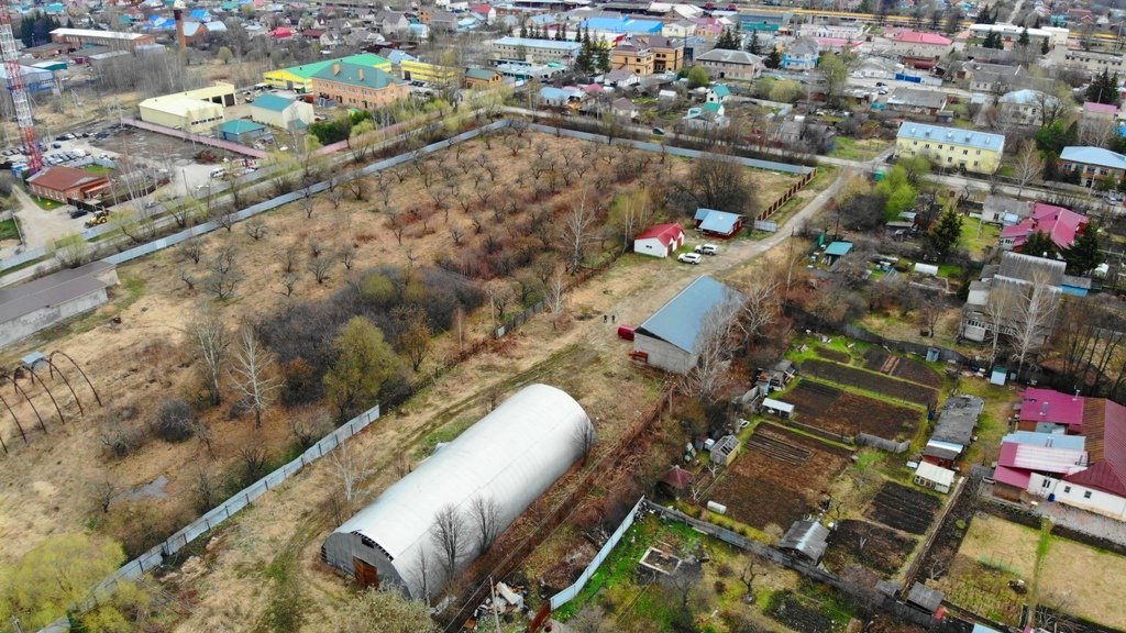 Сдаётся в аренду Большой участок со строениями в центре посёлка Заокский!